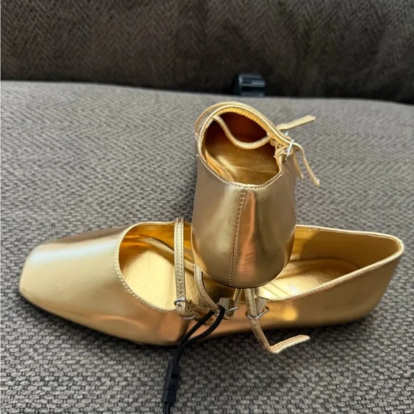 Zara Gold Metallic Ballet Flats with buckle’s and straps Size 39 formal holiday - Picture 2 of 4